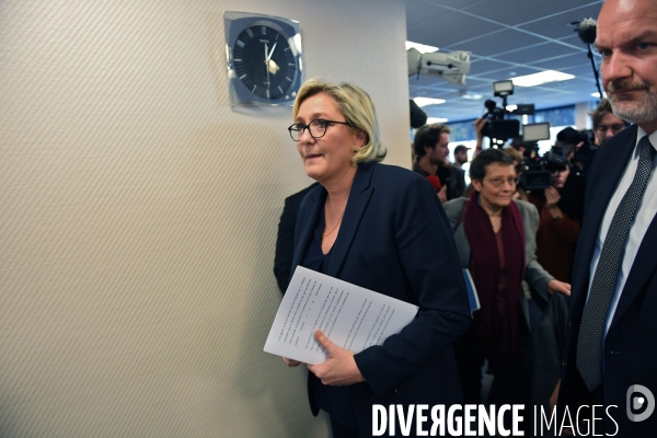 Marine Le Pen dénonce une fatwa bancaire