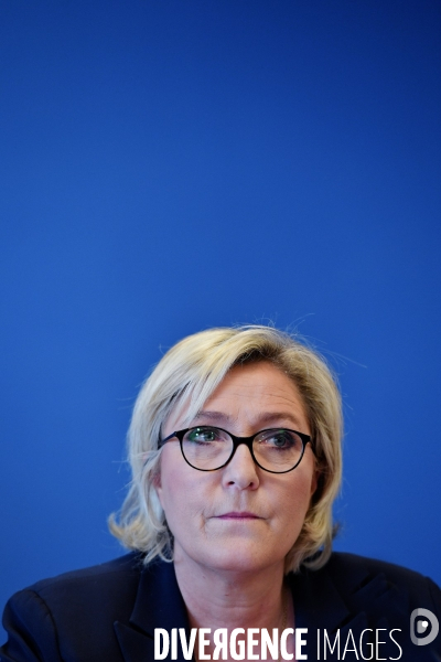 Marine Le Pen dénonce une fatwa bancaire