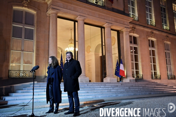 Emmanuel Macron reçoit Jean Luc Melenchon