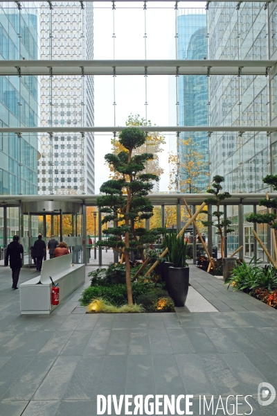 L atrium de la tour coeur de Defense