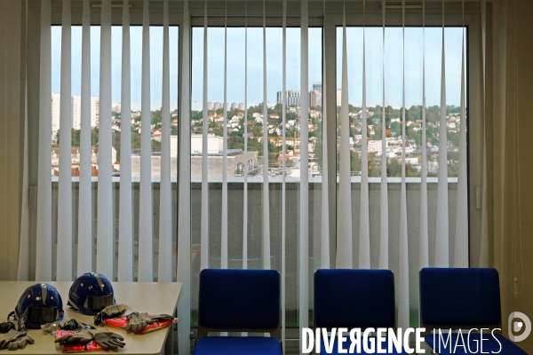 Dans un des bureaux du grand Paris Express