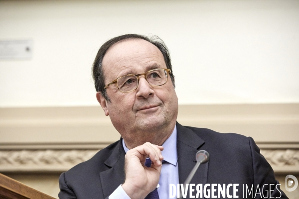 François Hollande au colloque Pierre Mauroy à l Assemblée Nationale