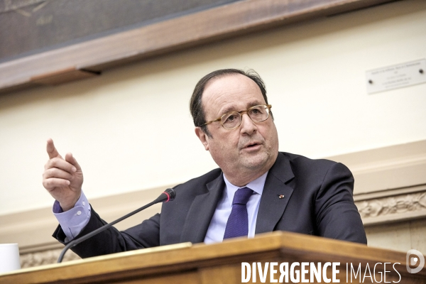 François Hollande au colloque Pierre Mauroy à l Assemblée Nationale