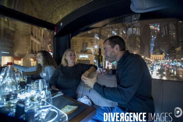 Dîner dans le Bustronome
