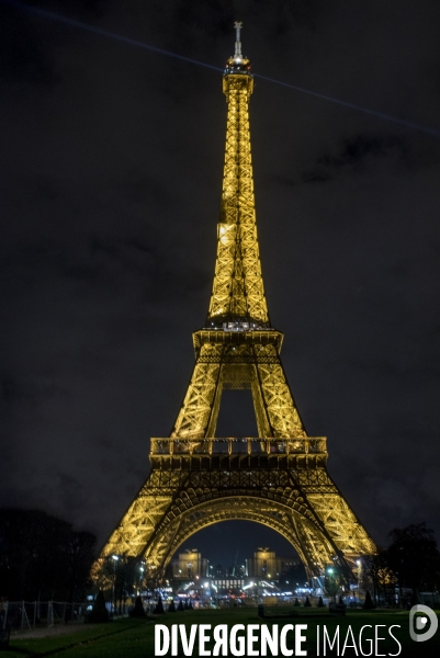 Dîner dans le Bustronome