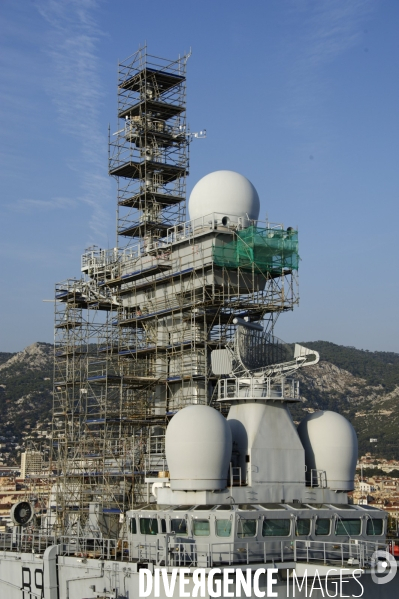 TOULON : Refonte du Porte-Avions CHARLES de GAULLE.