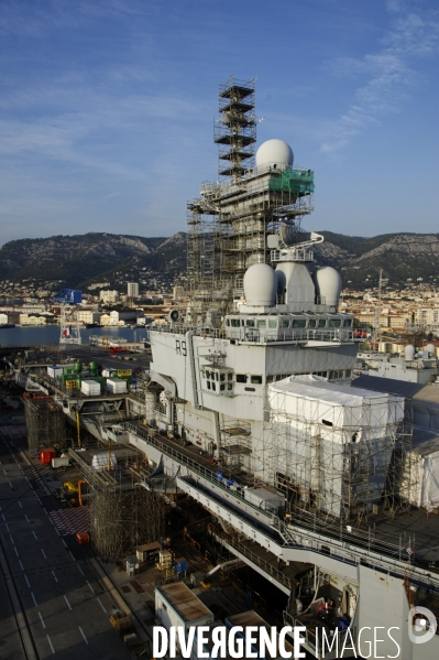 TOULON : Refonte du Porte-Avions CHARLES de GAULLE.