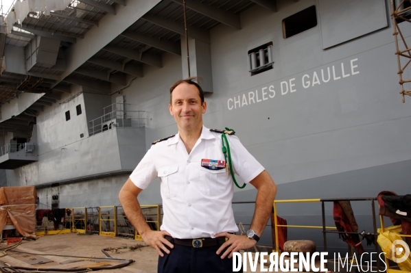 TOULON : Refonte du Porte-Avions CHARLES de GAULLE.