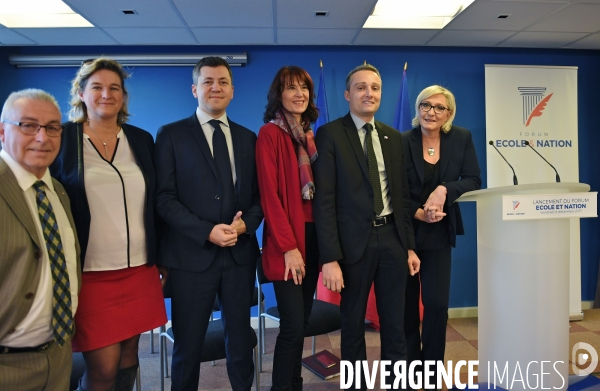 Marine Le Pen lance le forum ecole et nation