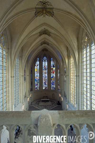 Apres 15 ans de travaux, la Sainte - Chapelle de Vincennes est restauree