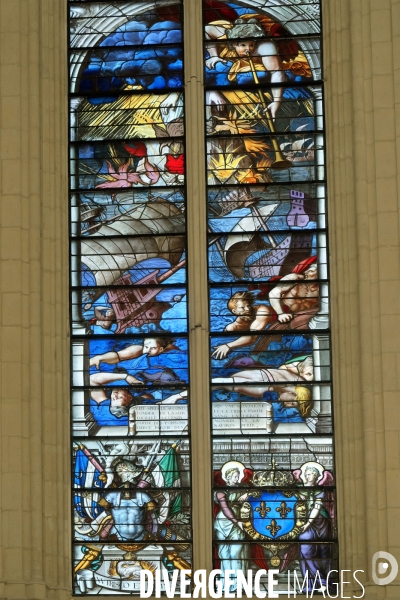 Apres 15 ans de travaux, la Sainte - Chapelle de Vincennes est restauree