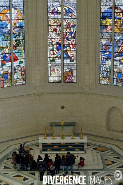 Apres 15 ans de travaux, la Sainte - Chapelle de Vincennes est restauree