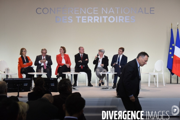 Edouard Phillipe, plan numérique et Conférence des territoires
