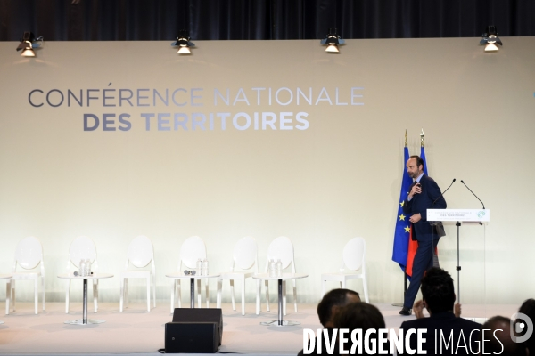 Edouard Phillipe, plan numérique et Conférence des territoires