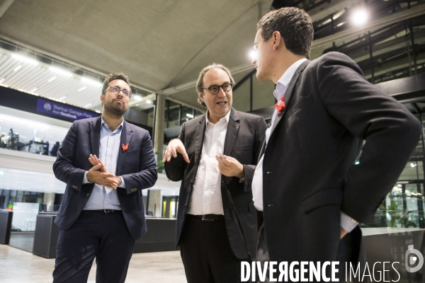 Gérald DARMANIN visite la Station F fondée par Xavier NIEL le PDG d Iliad.