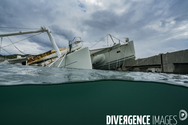 Bateau coulé lors du passage de l ouragan Irma