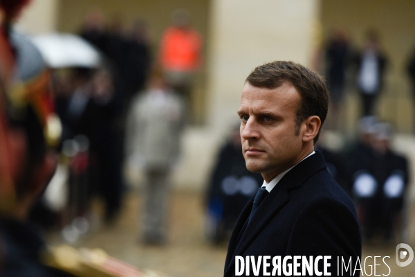 Emmanuel Macron. Prise d armes  aux Invalides