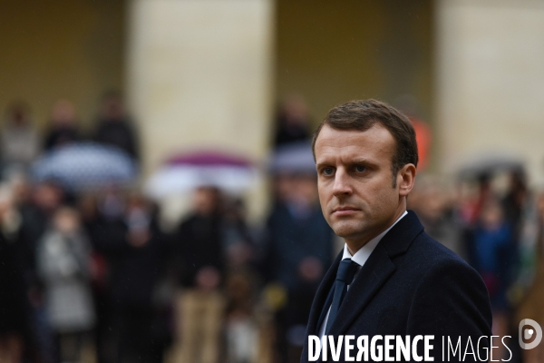 Emmanuel Macron. Prise d armes  aux Invalides