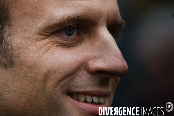 Emmanuel Macron. Prise d armes  aux Invalides