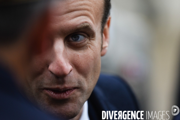 Emmanuel Macron. Prise d armes  aux Invalides