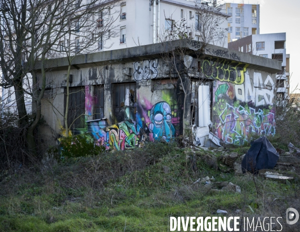 Squat dans une Friche  à Gennevilliers