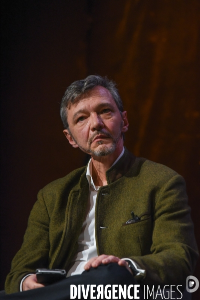Toujours Charlie. Débat aux Folies bergère