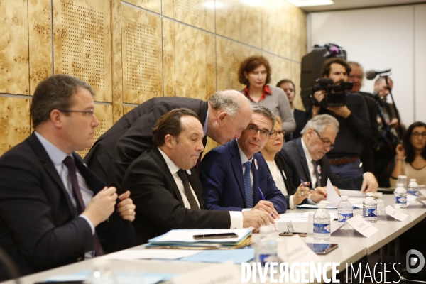 Conference de presse des presidents des conseils departementaux de petite et grande couronne d ILE de FRANCE contre le projet du GRAND PARIS.