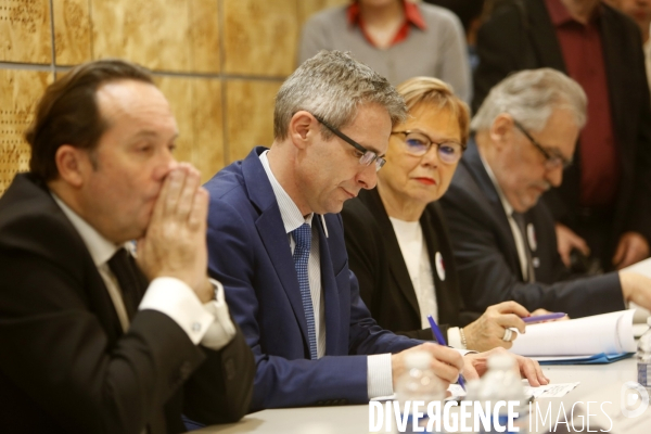 Conference de presse des presidents des conseils departementaux de petite et grande couronne d ILE de FRANCE contre le projet du GRAND PARIS.