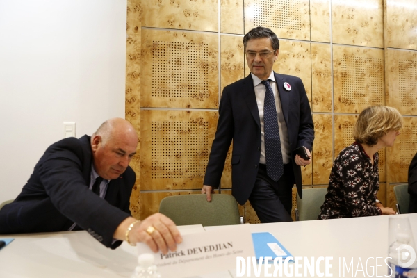 Conference de presse des presidents des conseils departementaux de petite et grande couronne d ILE de FRANCE contre le projet du GRAND PARIS.