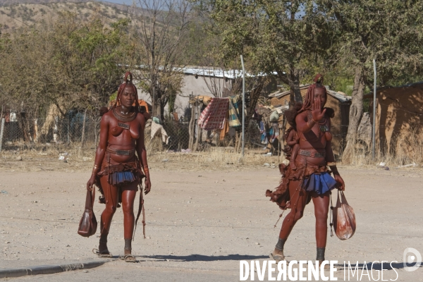 Les himbas/namibie