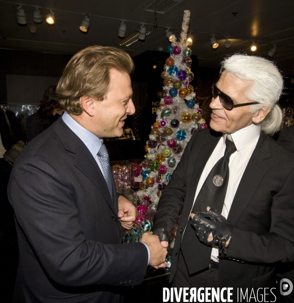 Karl lagerfeld inaugure les vitrines de noel du printemps