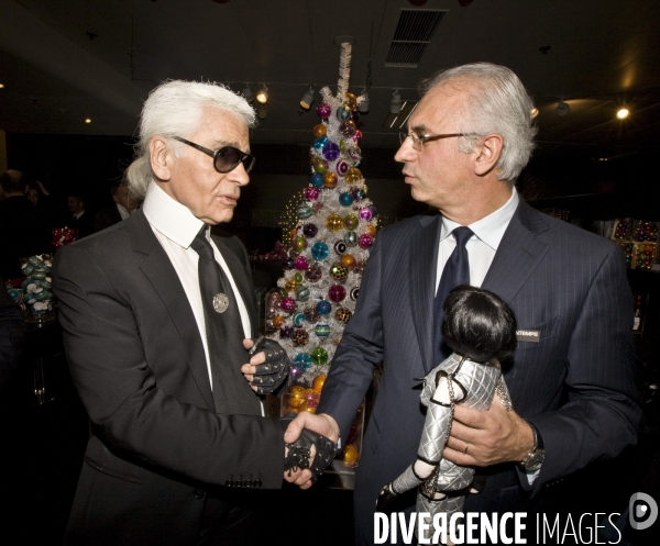 Karl lagerfeld inaugure les vitrines de noel du printemps