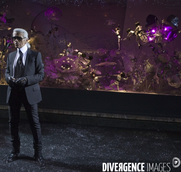 Karl lagerfeld inaugure les vitrines de noel du printemps