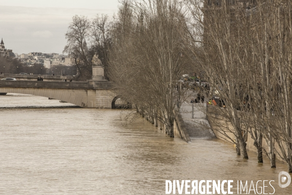 La seine en crue a paris