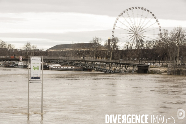 La seine en crue a paris