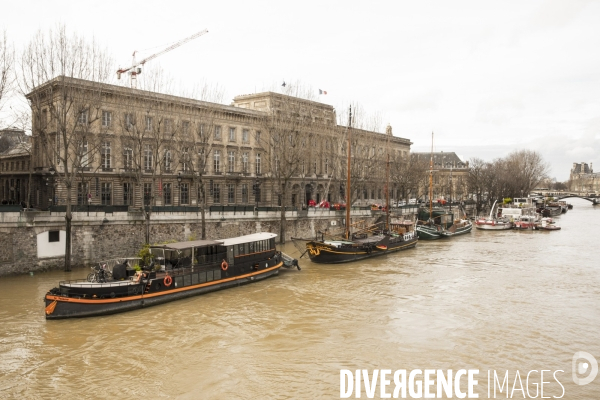 La seine en crue a paris