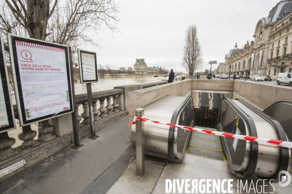 La seine en crue a paris