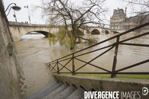 La seine en crue a paris