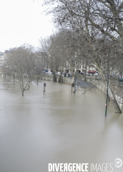 Une évocation de la crue de la Seine à Paris, janvier 2018.