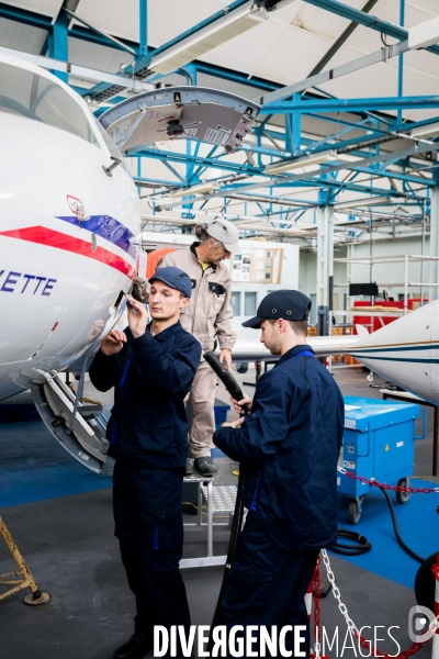 Le campus des métiers de l aéronautique au lycée de St-Nazaire