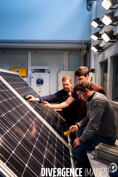 Le campus des métiers de l aéronautique au lycée de St-Nazaire