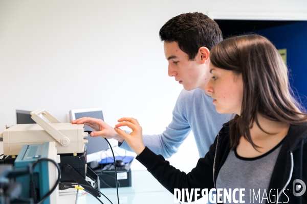 Le campus des métiers de l aéronautique au lycée de St-Nazaire