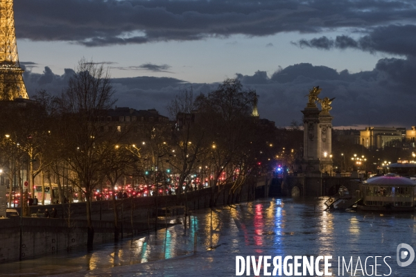 Paris la Seine en crue le 26 janvier 2018 au soir