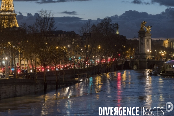 Paris la Seine en crue le 26 janvier 2018 au soir