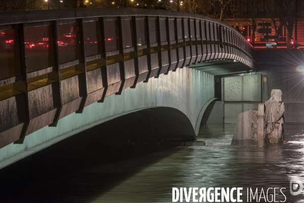 Paris la Seine en crue le 26 janvier 2018 au soir