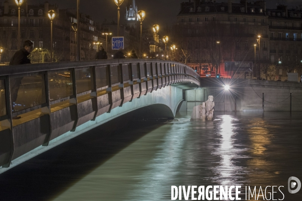 Paris la Seine en crue le 26 janvier 2018 au soir