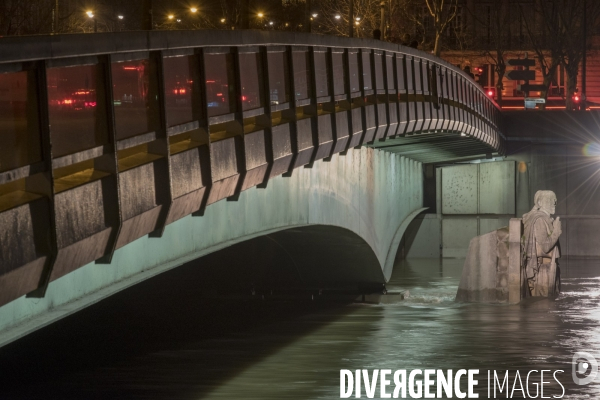 Paris la Seine en crue le 26 janvier 2018 au soir