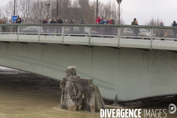 Le zouave :vigie des crues de paris