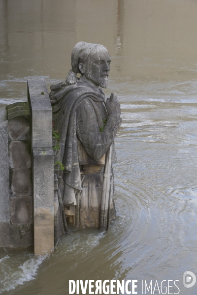 Le zouave :vigie des crues de paris