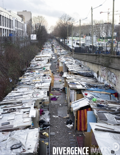 Evacuation du bidonville de la petite ceinture, Porte des Poissonniers, Paris